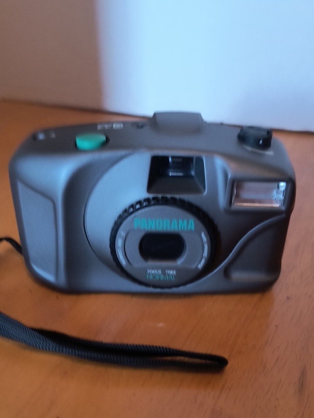 Vintage Avon Panorama Compact Film Camera - Gray B4